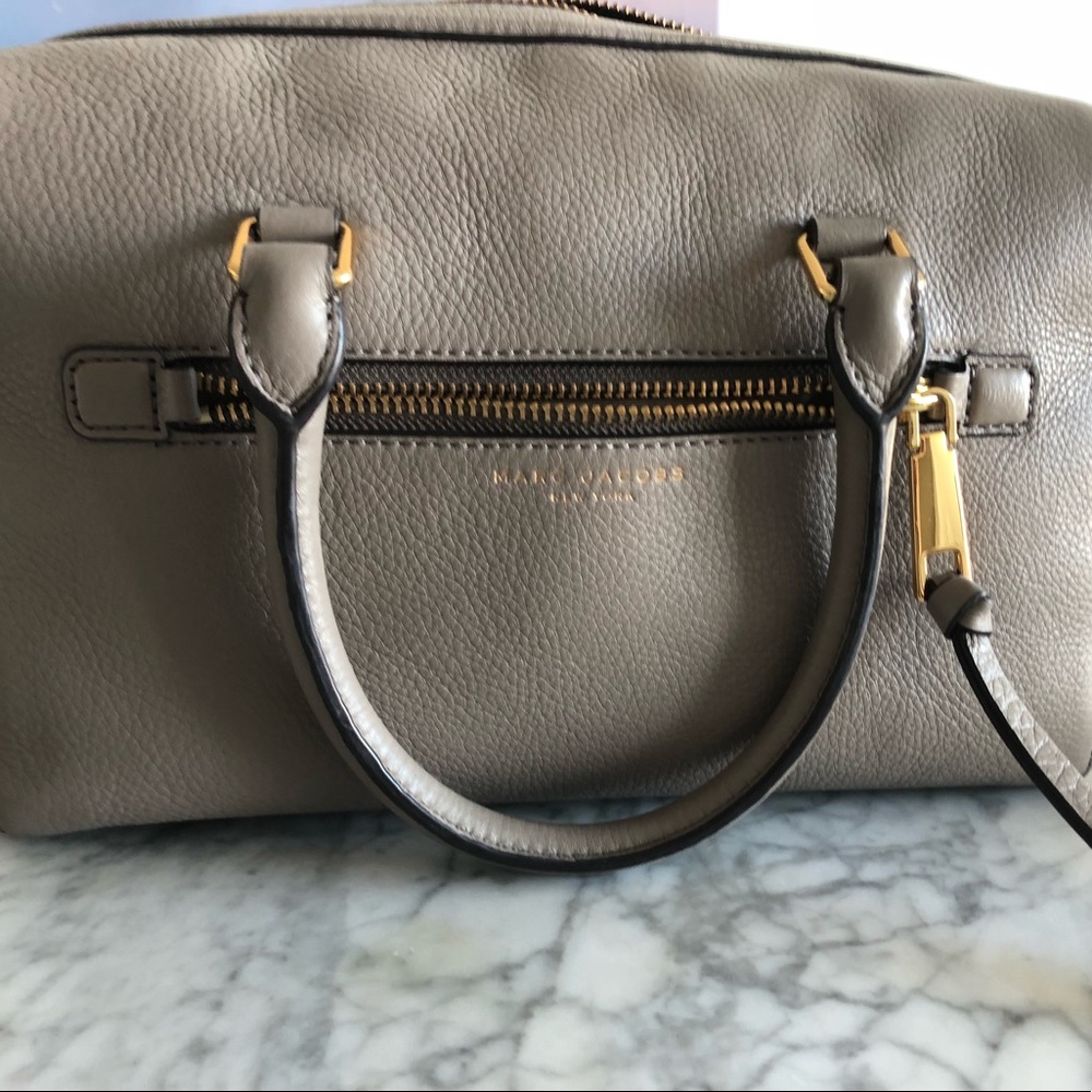 Marc Jacobs bauletto bag in mink